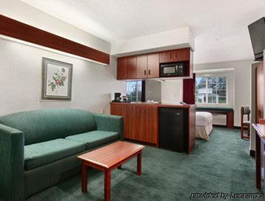 Microtel Inn & Suites By Wyndham Kannapolis/Concord חדר תמונה
